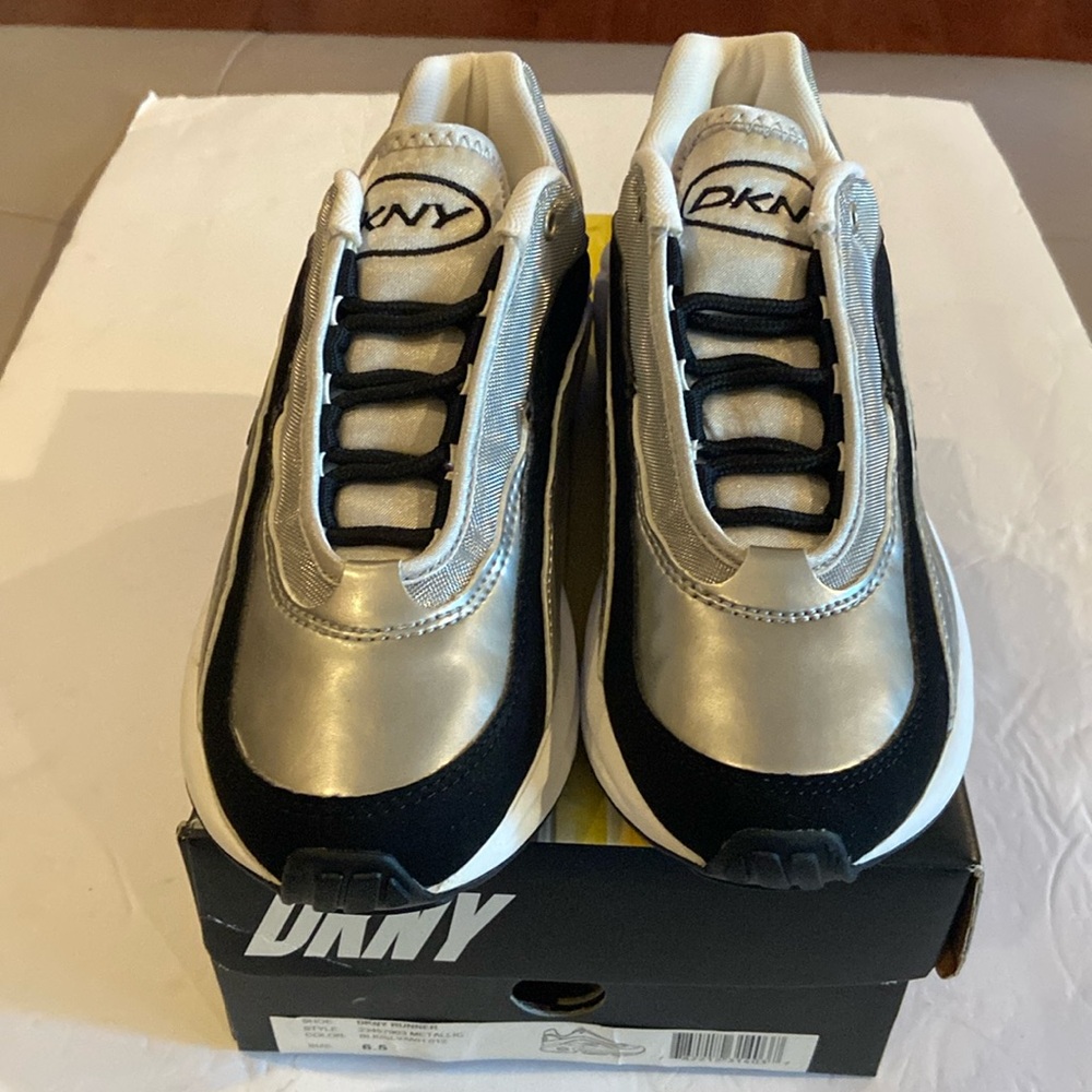 DKNY runner tennis shoes. Size 6 1/2.